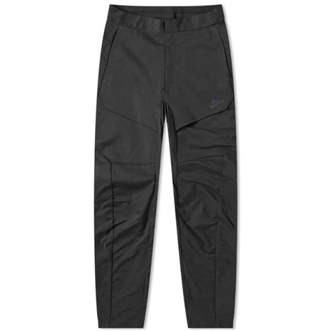 nike tech pak maat s|Nike tech pack pants.